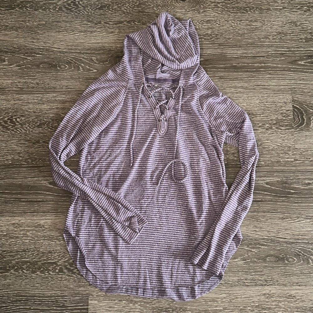 American Eagle Soft & Sexy hooded long sleeve